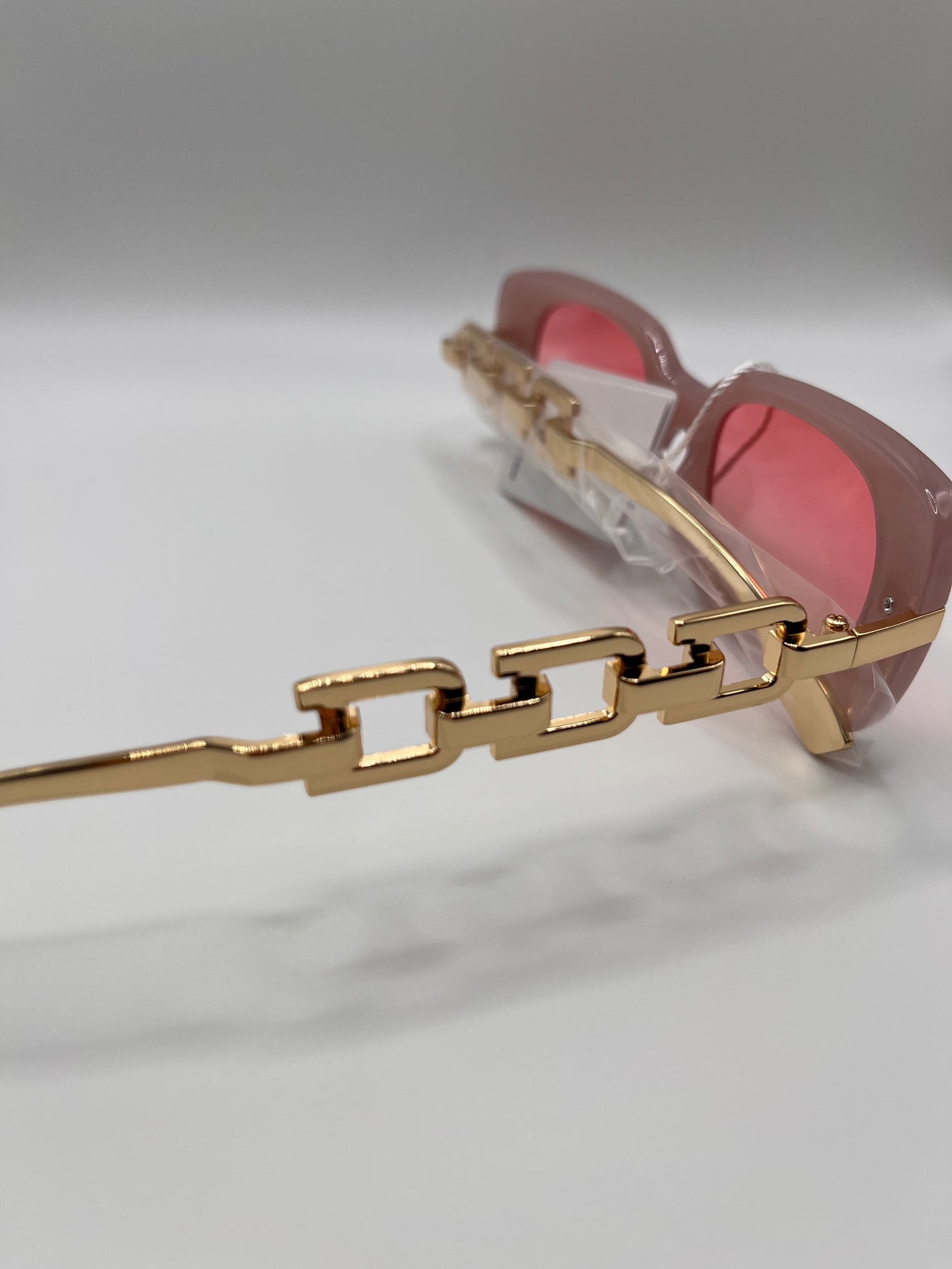 Chunky Chain Style Leg Solid Color Frame Sunglass