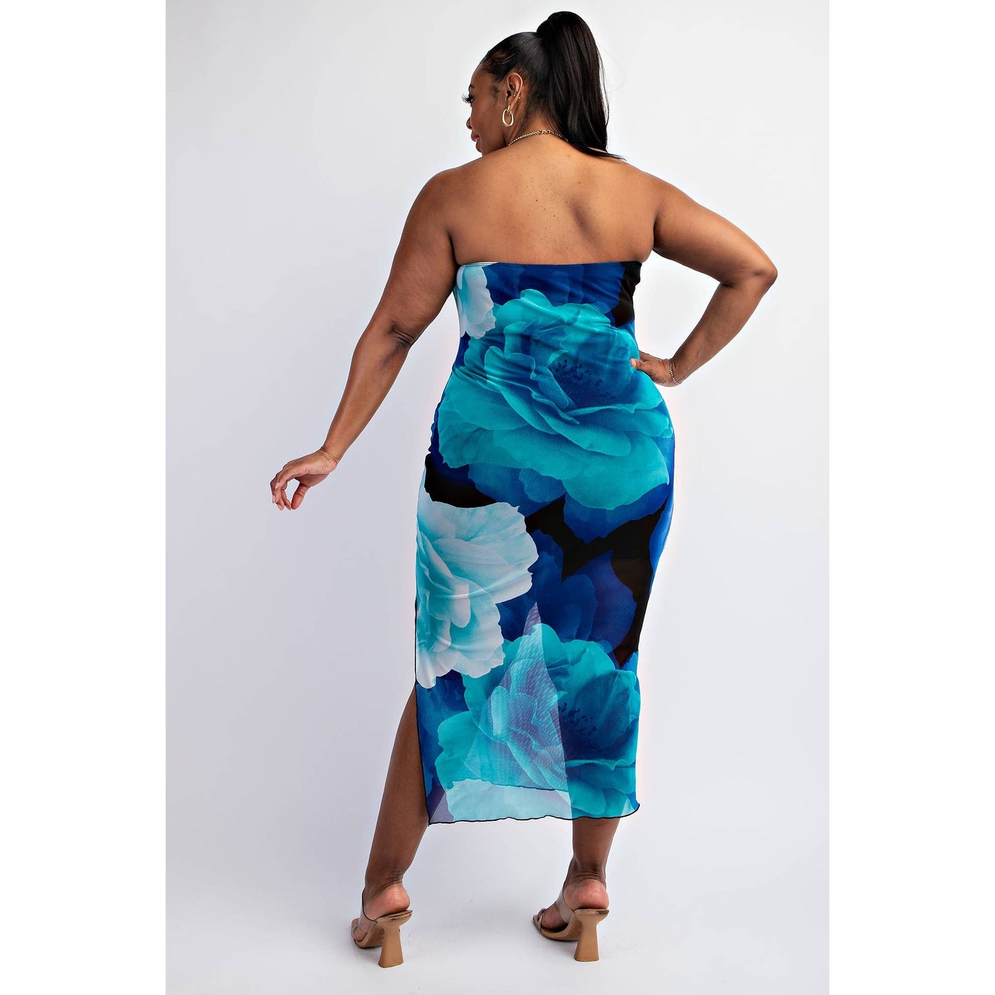 MESH PRINT STRAPLESS DRESS WITH SLIT “7even Curves”